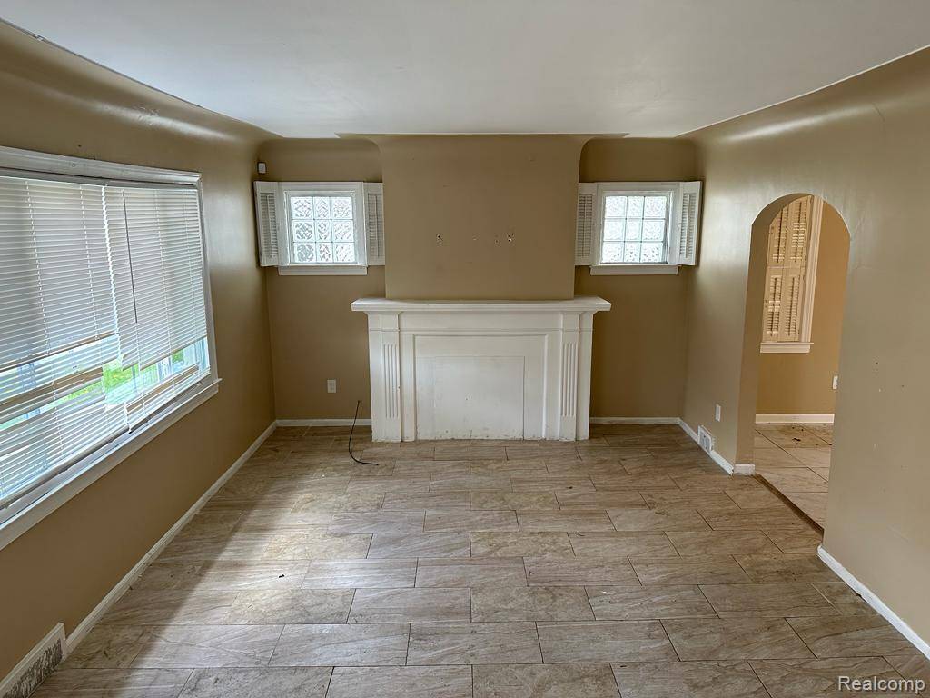 Detroit, MI 48238,2477 Waverly ST