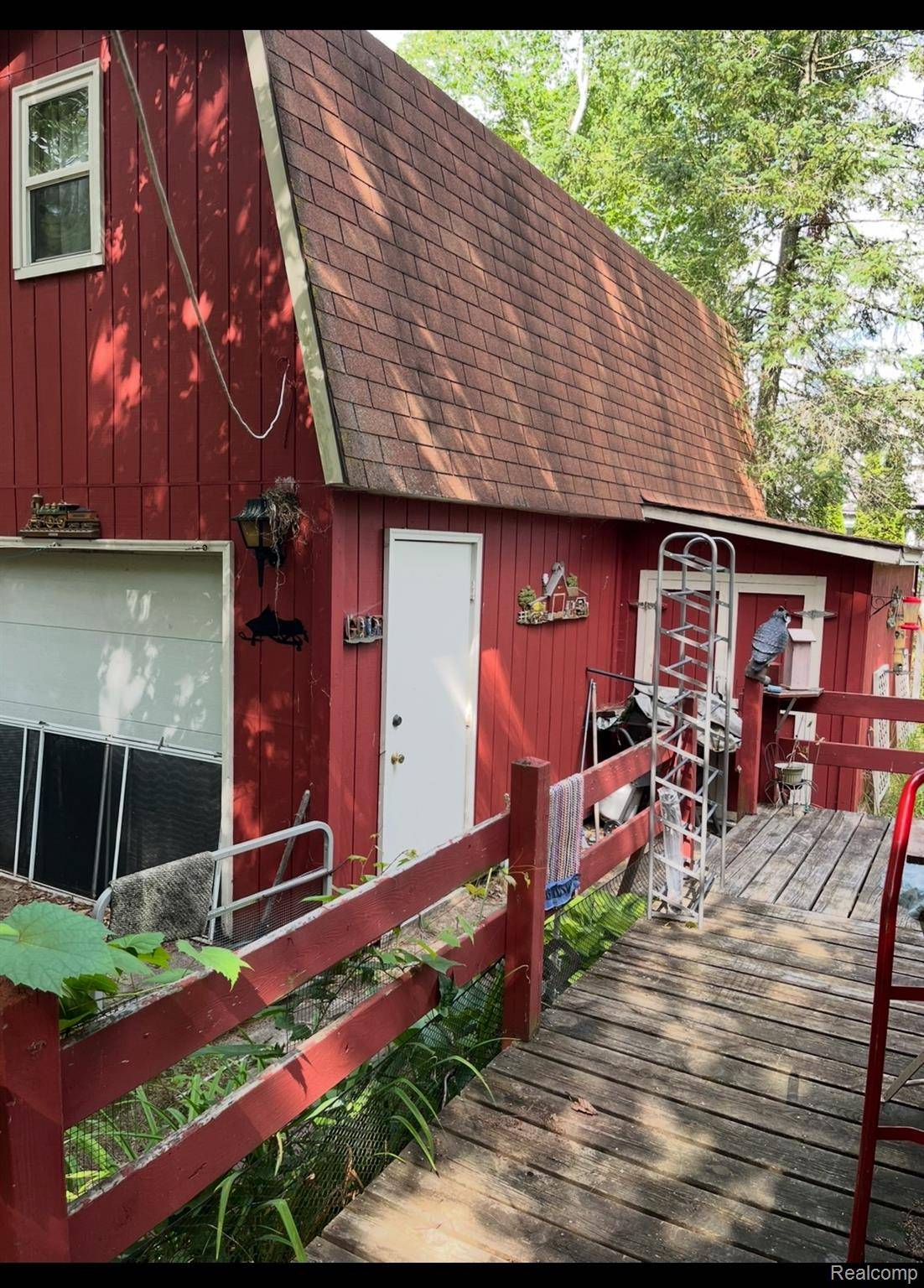 Houghton Lake, MI 48629,2054 N Markey RD