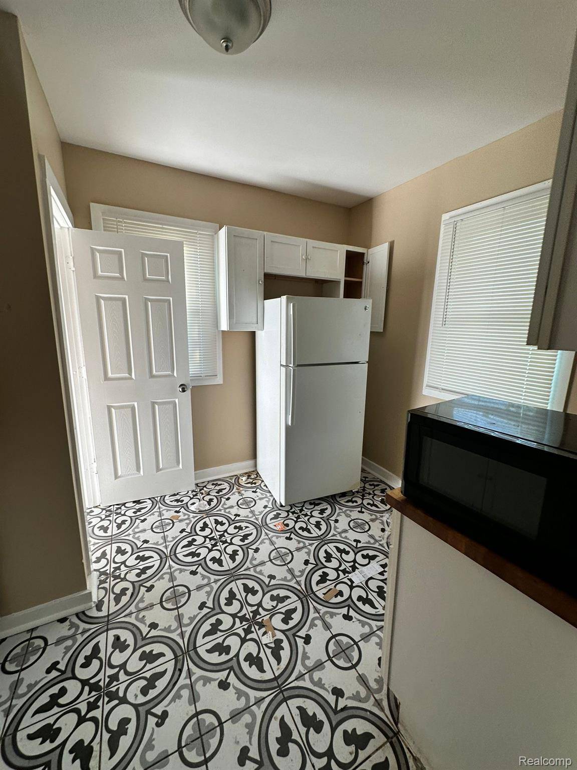 Detroit, MI 48204,8383 Carbondale ST