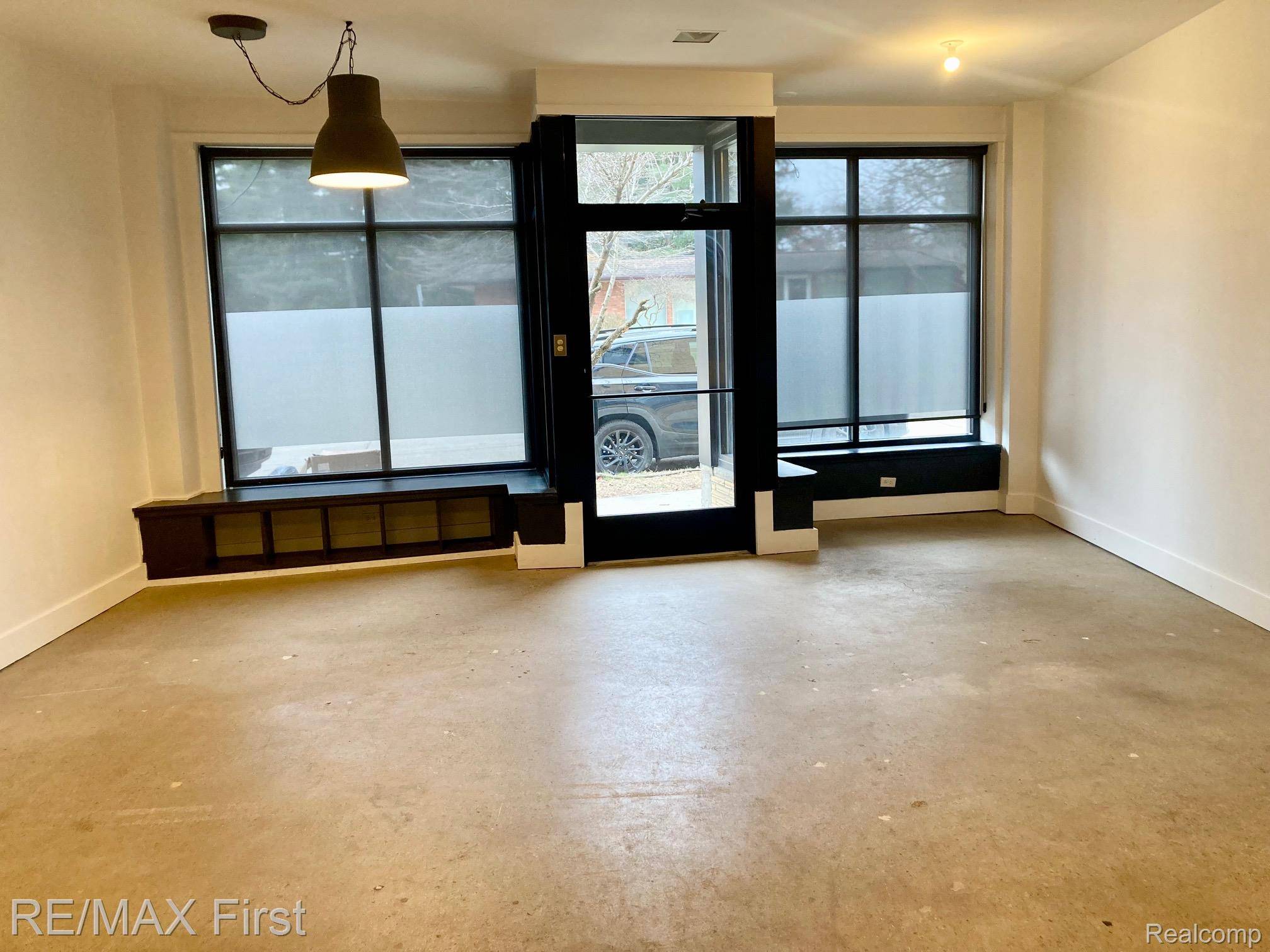 Royal Oak, MI 48067,205 Dewey ST