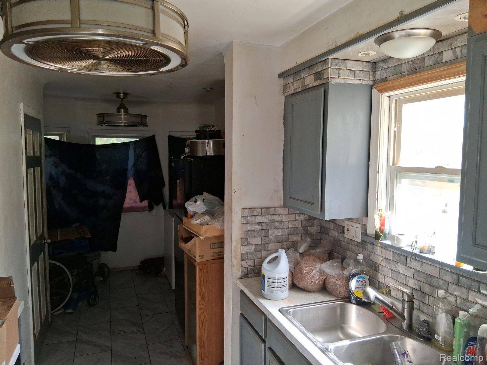 Detroit, MI 48205,20090 Annott ST