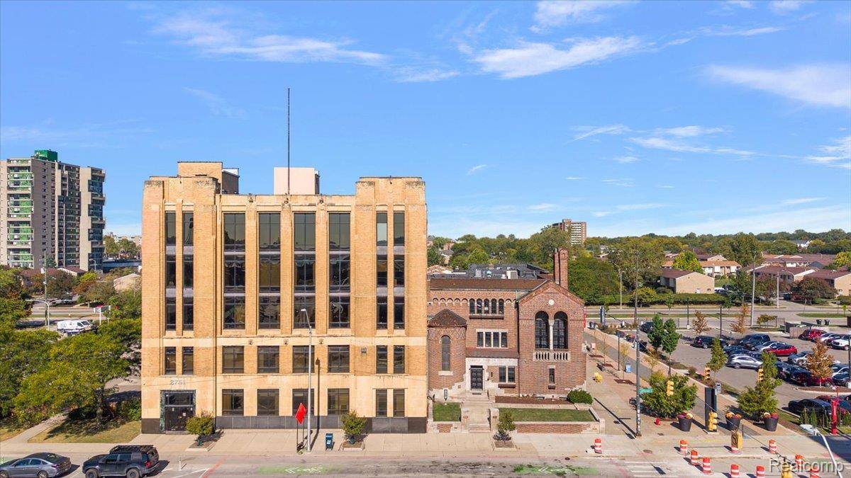 Detroit, MI 48207,2761 E Jefferson AVE
