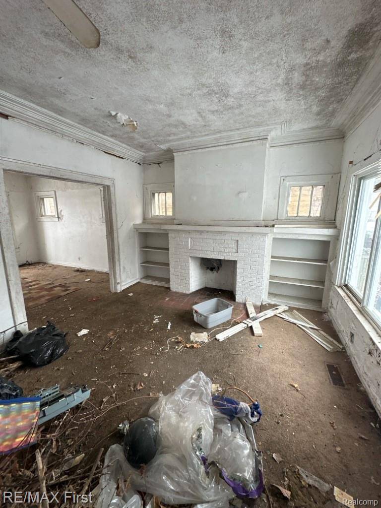 Detroit, MI 48204,9613 American ST