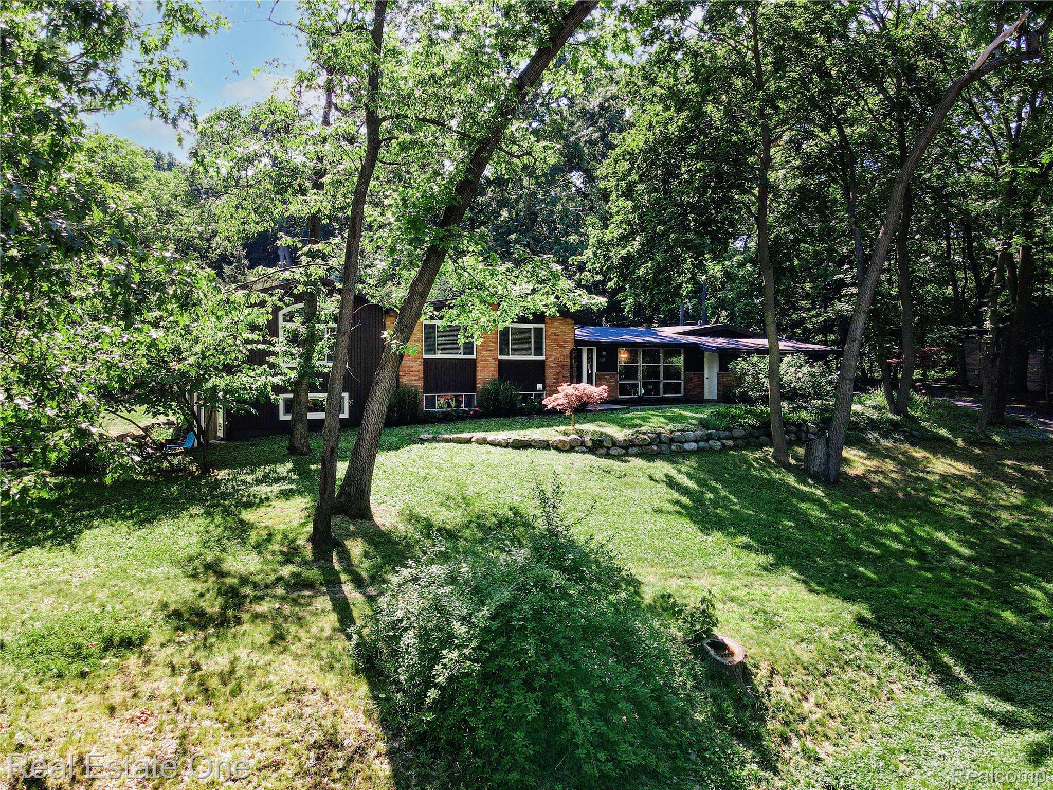 Rochester Hills, MI 48309,388 W Maryknoll RD