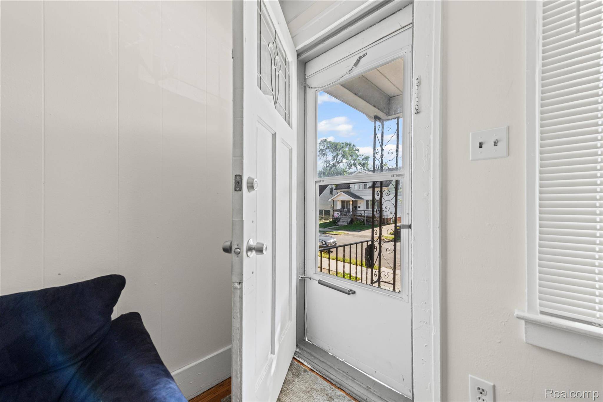 Detroit, MI 48224,17155 Waveney ST