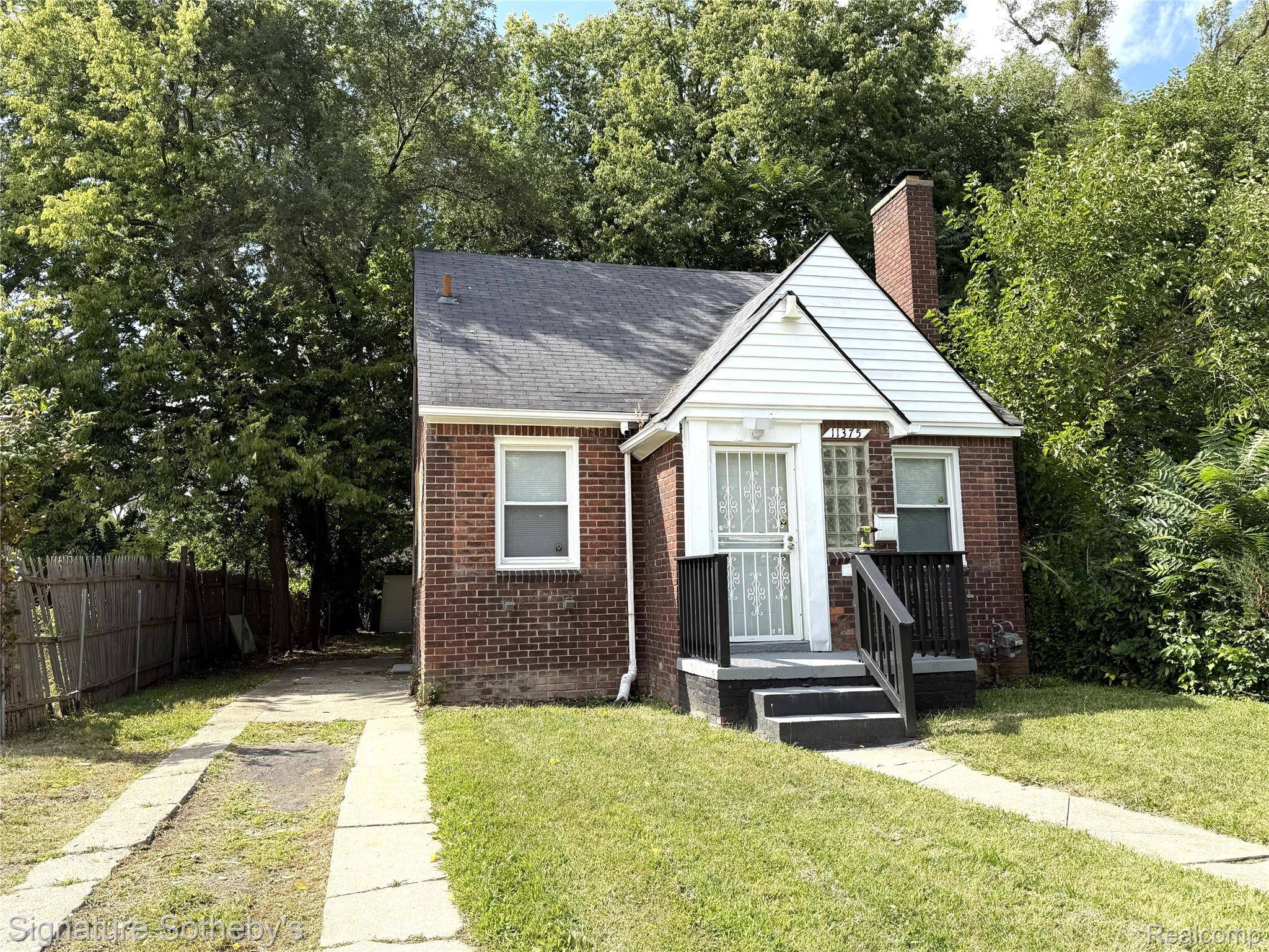 Detroit, MI 48227,11375 Grandmont AVE