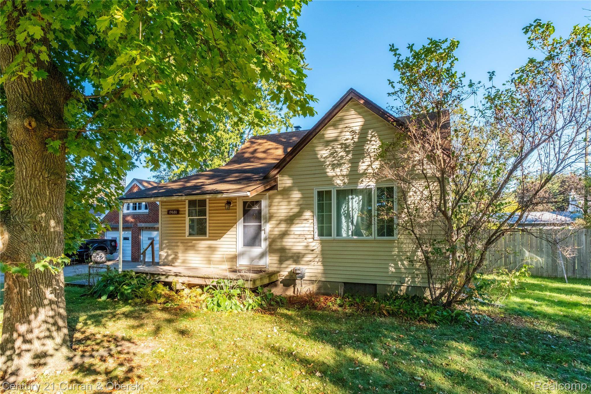 Southfield, MI 48075,19680 Hilton DR