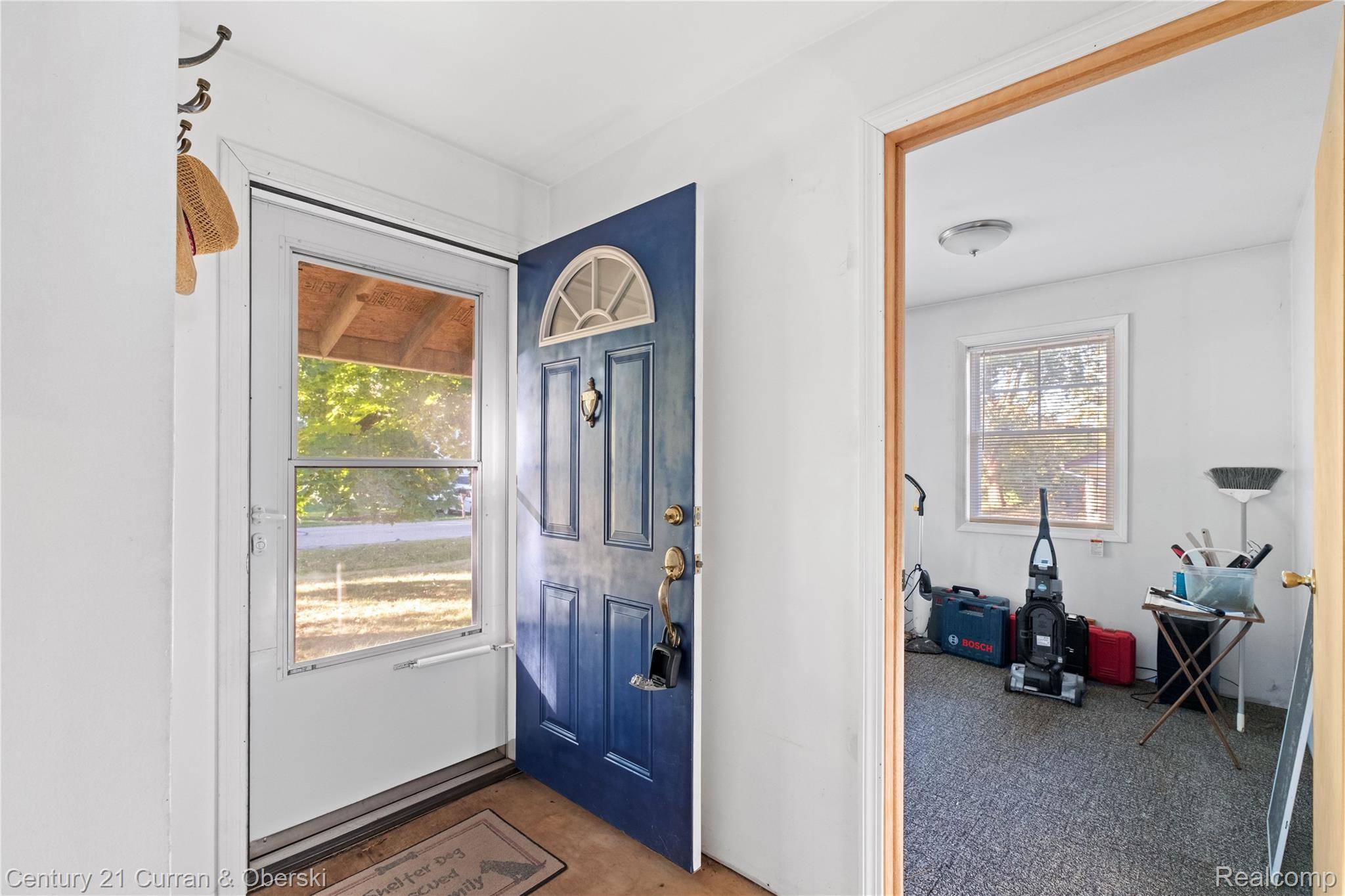 Southfield, MI 48075,19680 Hilton DR