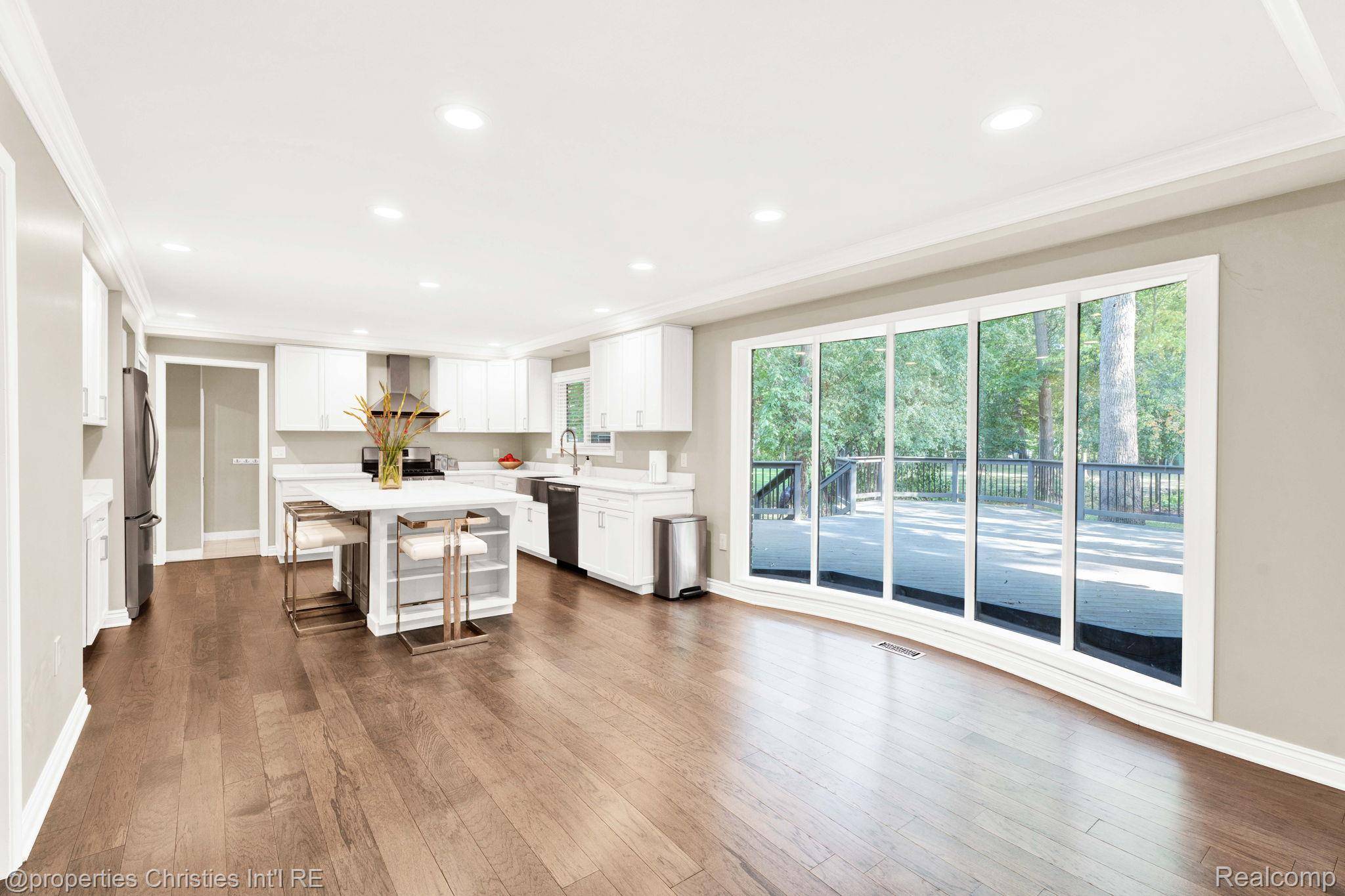 Rochester Hills, MI 48306,2935 Woodford CIR