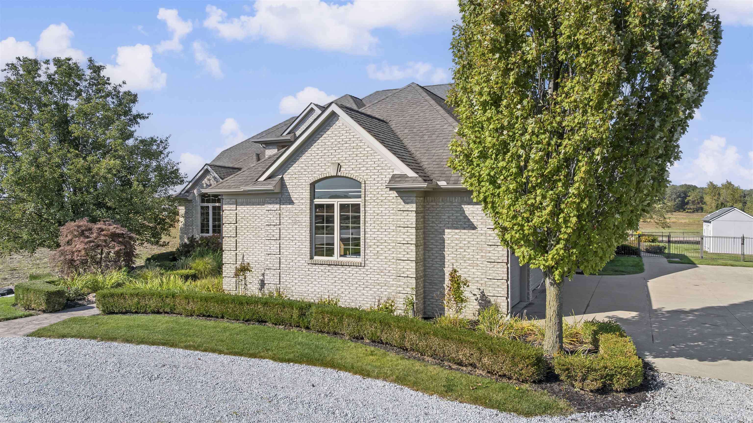 Macomb Twp, MI 48042,20847 23 Mile RD