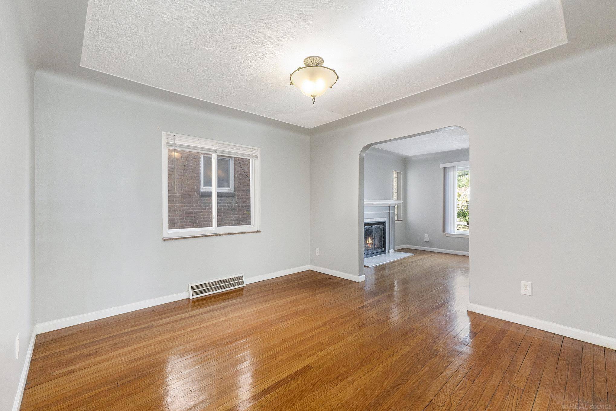 Pontiac, MI 48341,39 Osceola DR