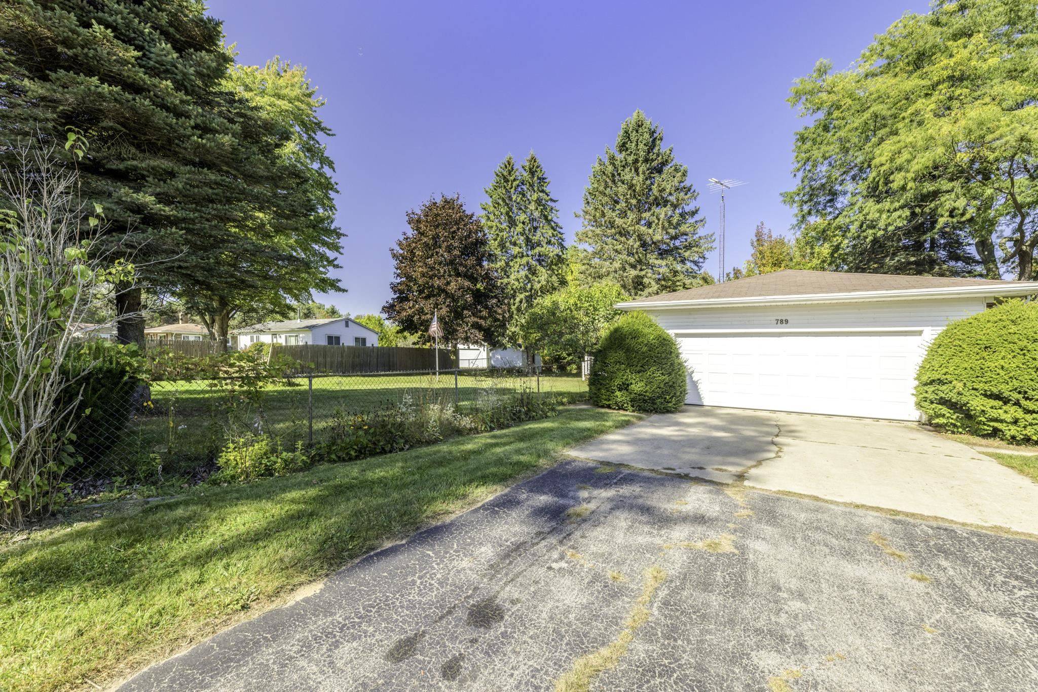 Port Sanilac, MI 48469,789 N Lakeshore RD