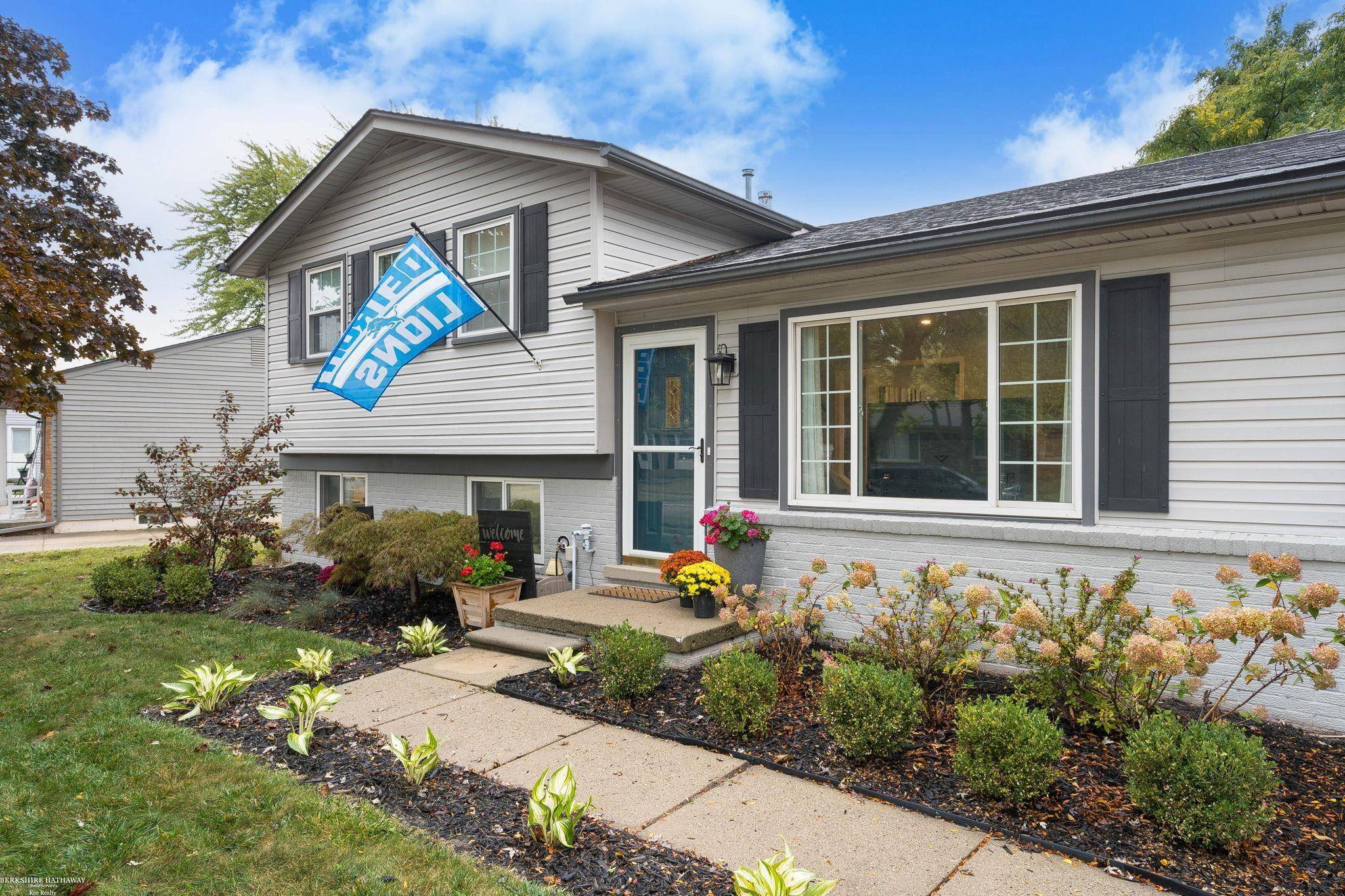 Clinton Township, MI 48038,41759 FONTHILL CT