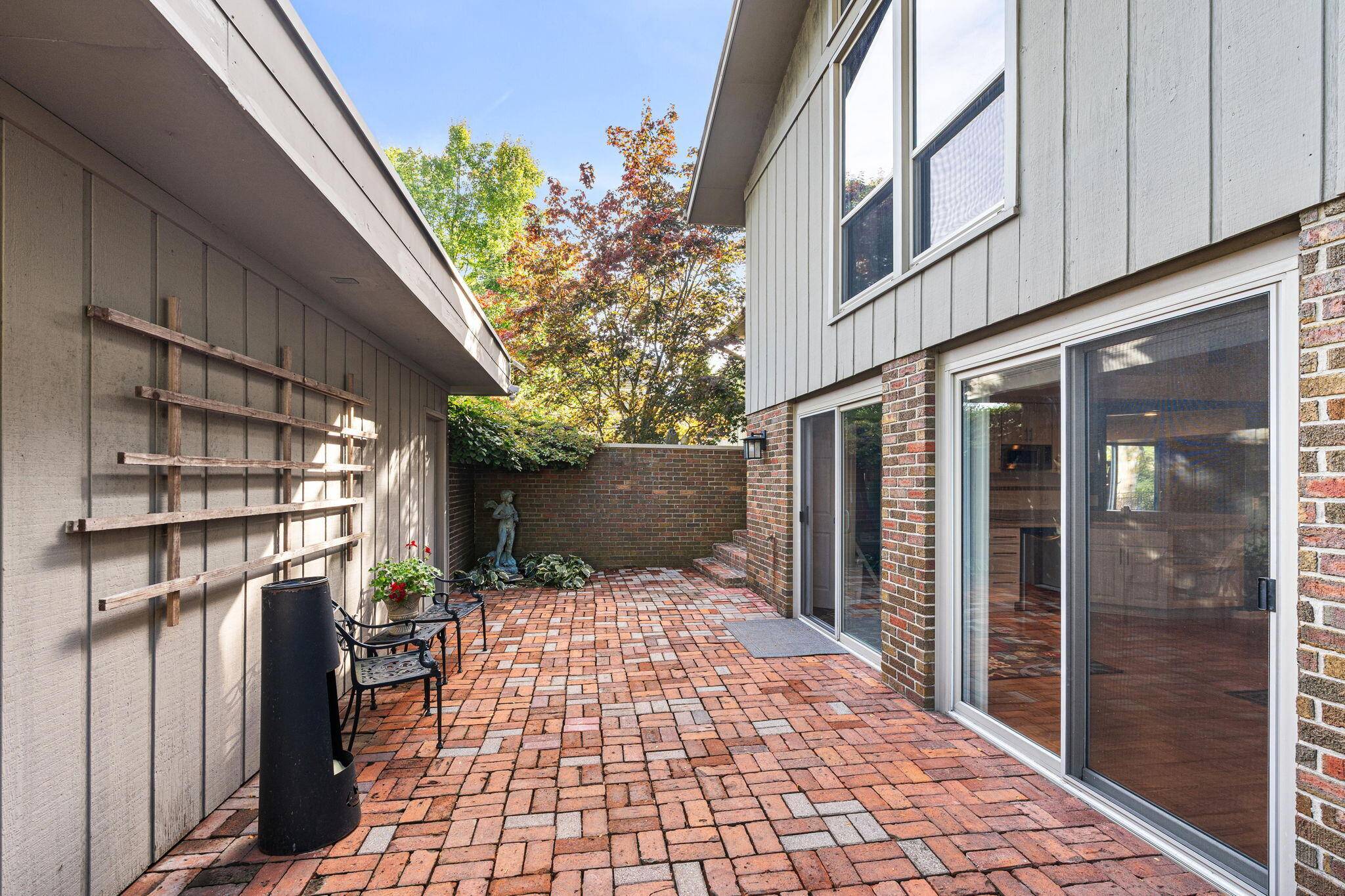 Portage, MI 49002,5418 Circlewood DR W