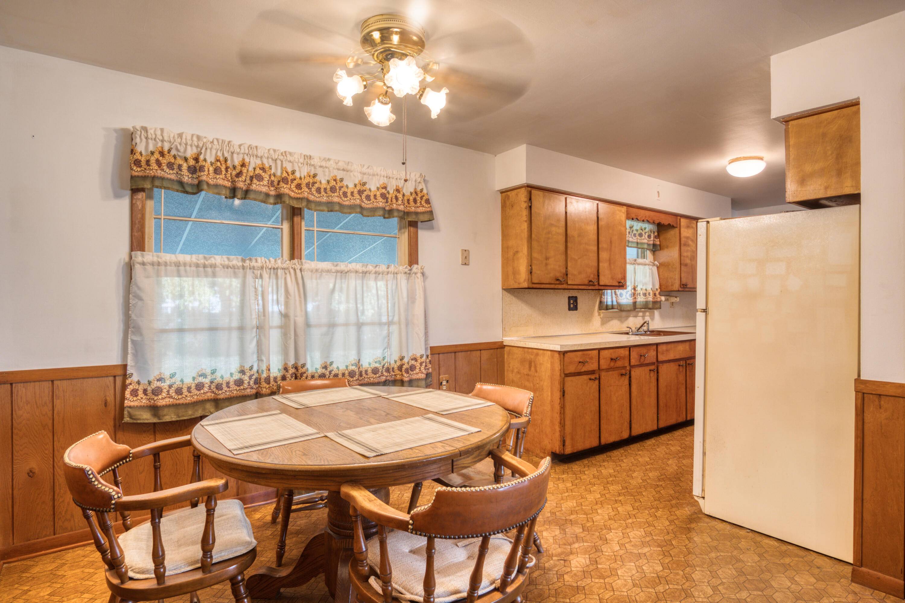 Jenison, MI 49428,1241 S Marymark DR