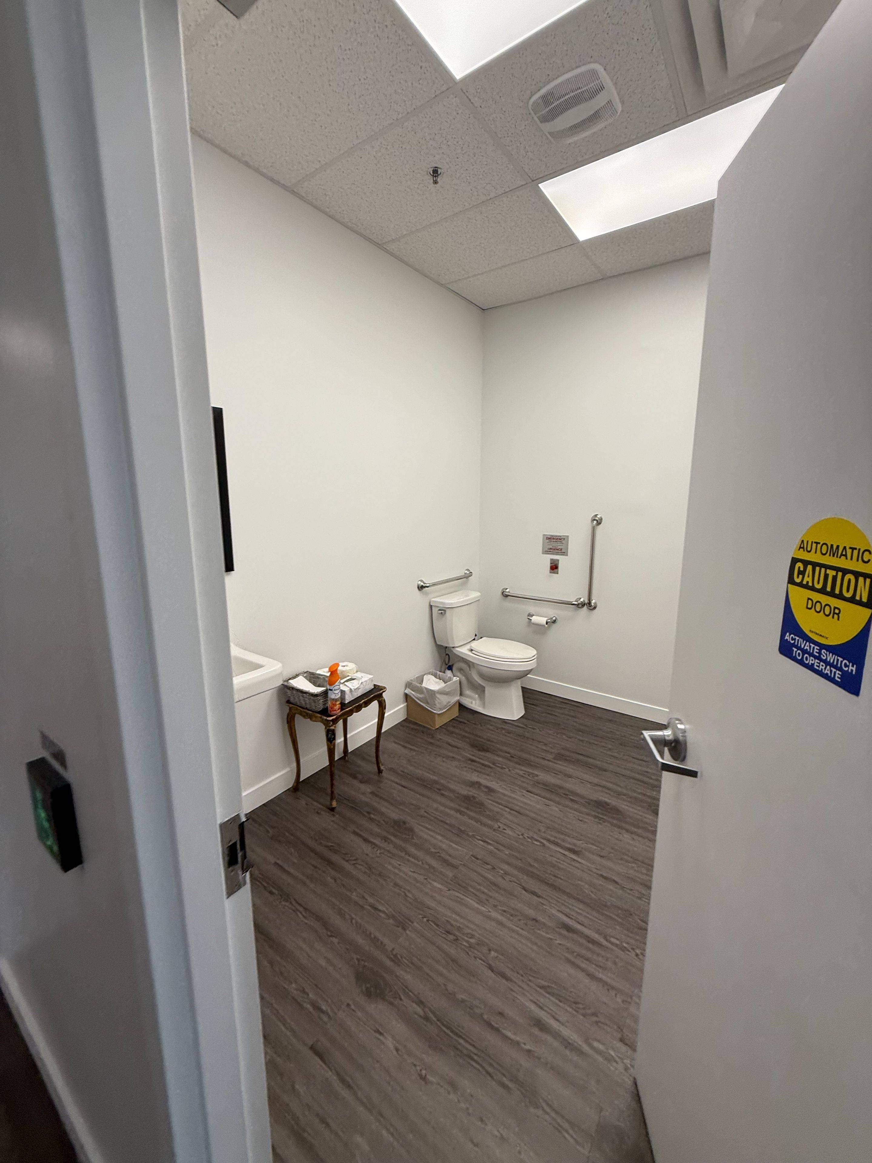 Burlington, ON L7L 5Z1,5045 Mainway N/A #115 & 116