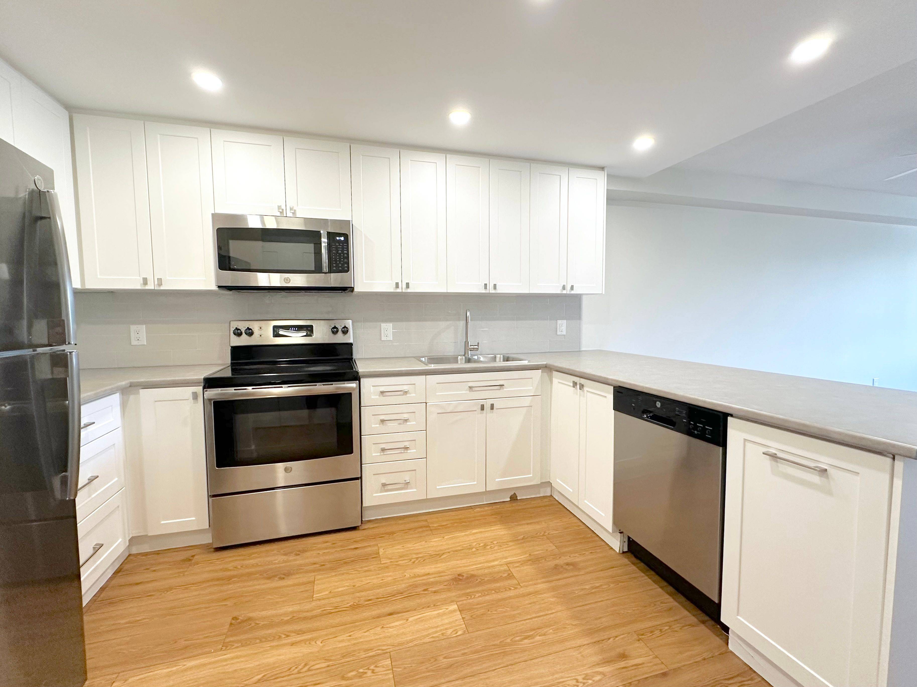 Brampton, ON L6T 4A8,190 Clark BLVD #311