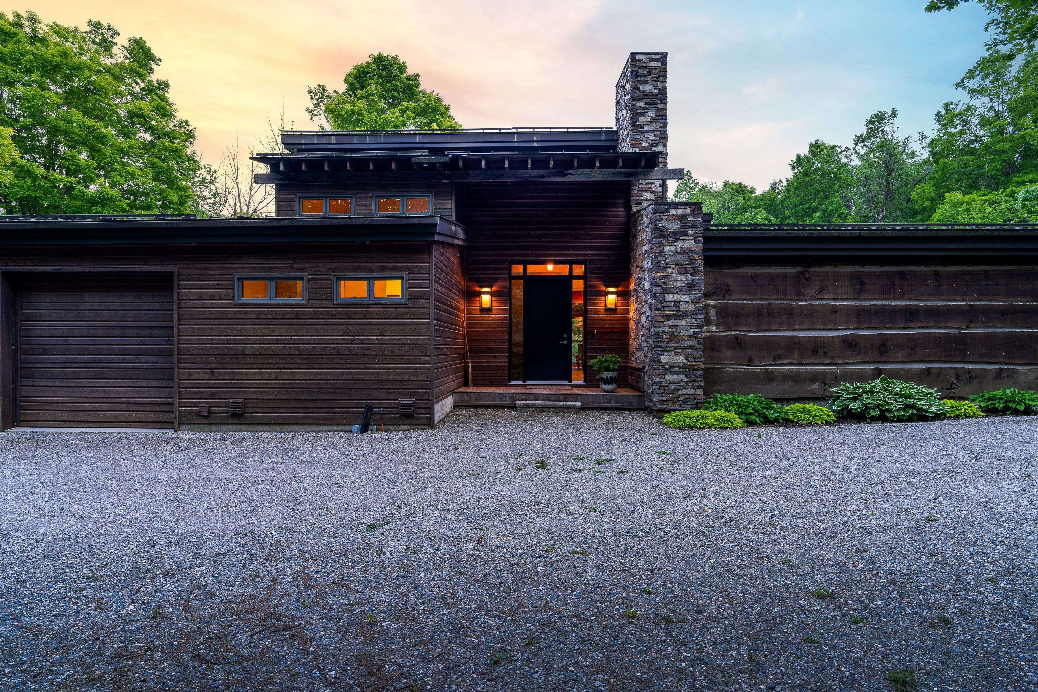 Melancthon, ON L9V 2V4,605094 River RD