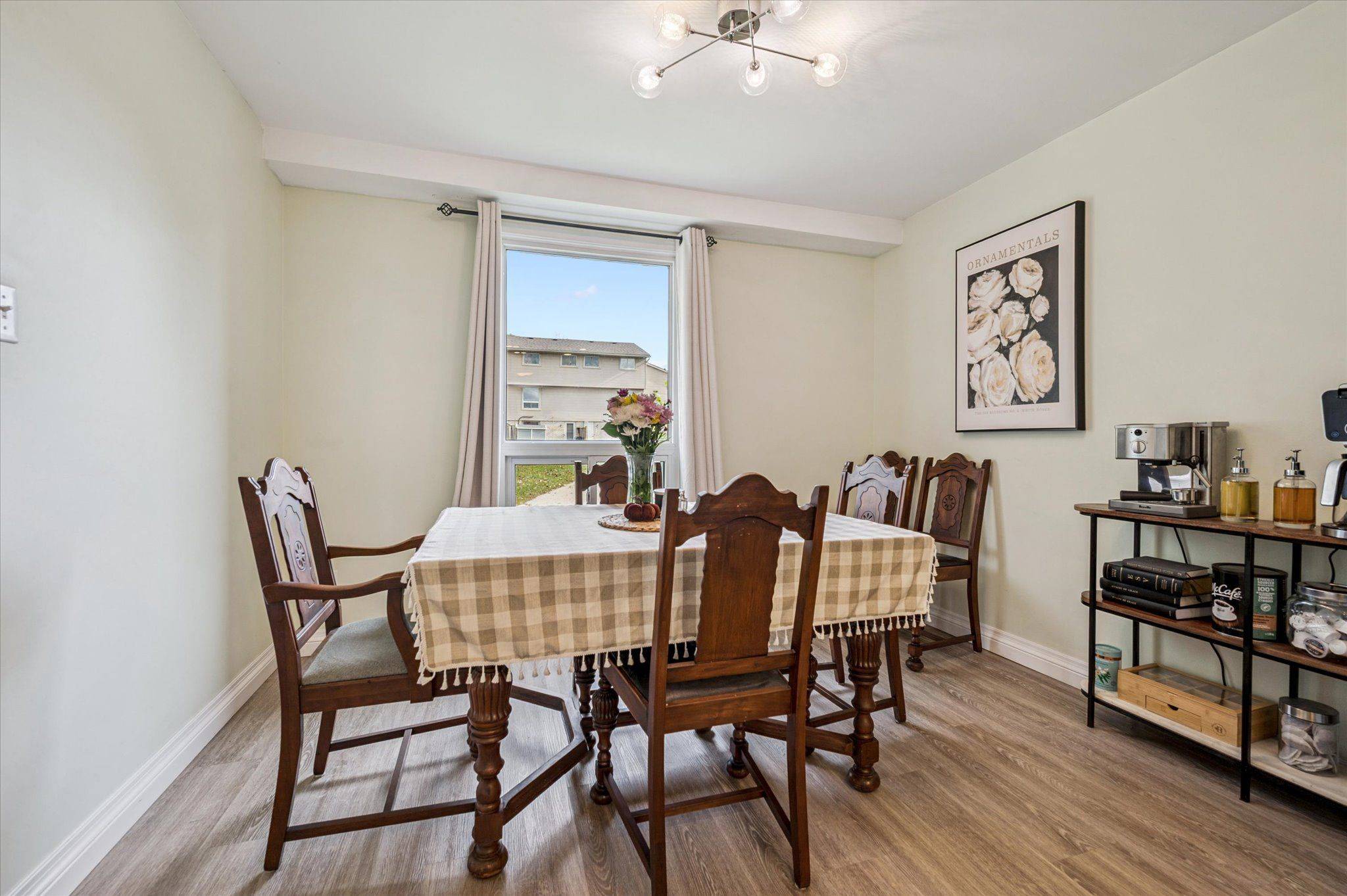 Guelph, ON N1K 1A3,700 Paisley RD #94