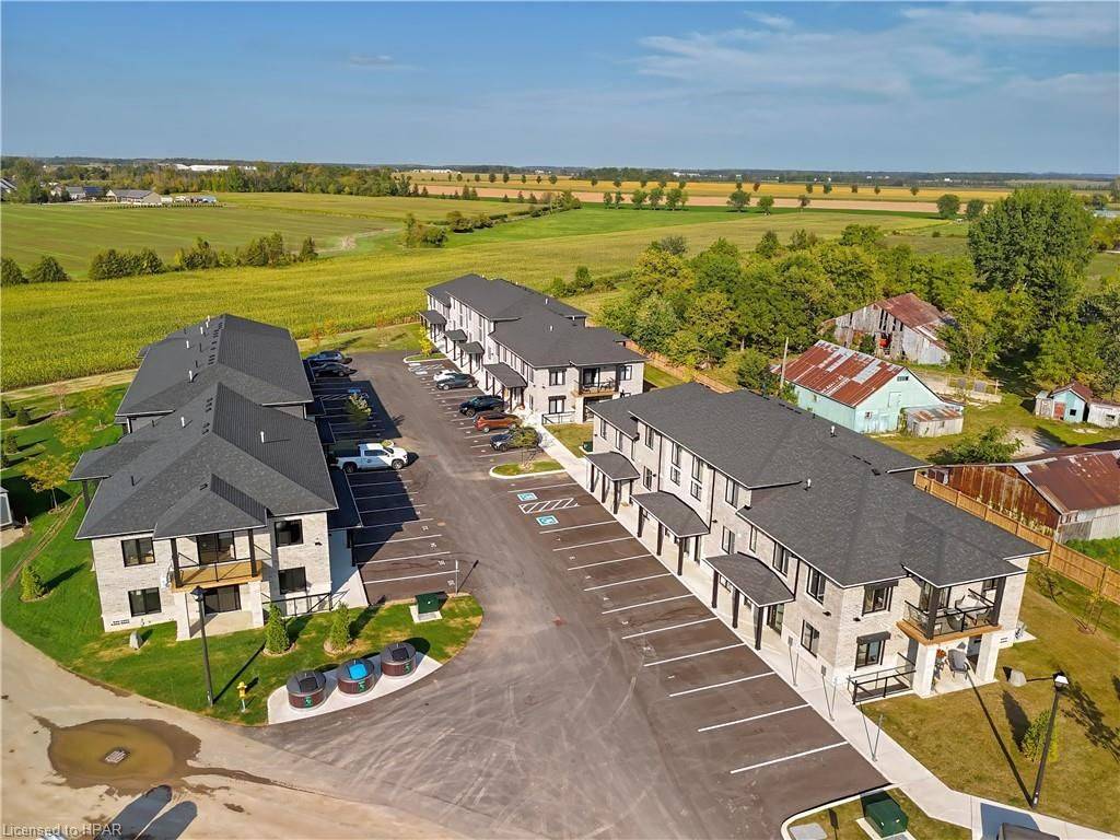 Stratford, ON N5A 0K6,3202 VIVIAN Line #Unit 35