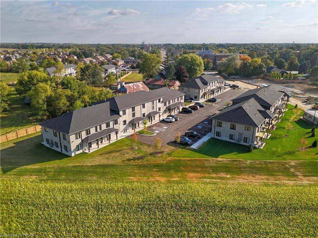 Stratford, ON N5A 0K6,3202 VIVIAN Line #Unit 35