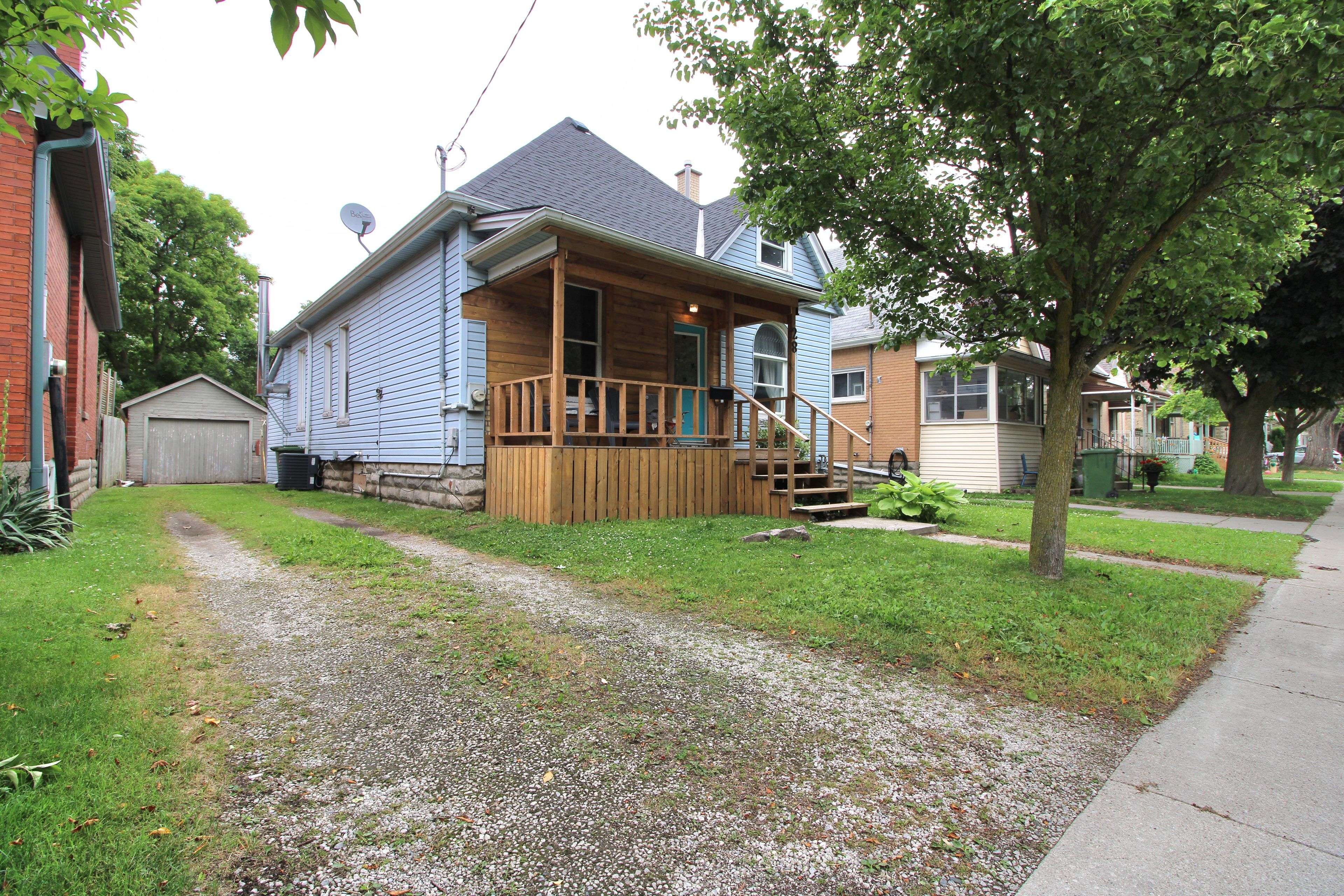 St. Thomas, ON N5R 1Y9,28 Maple ST