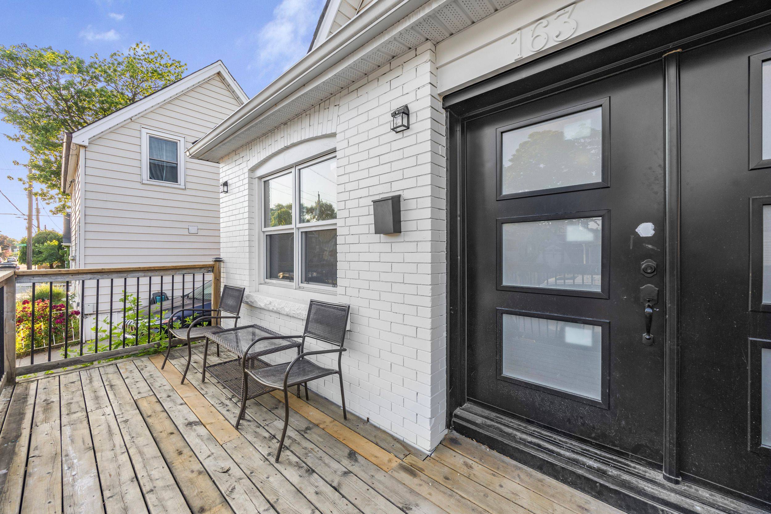 Hamilton, ON L8H 1X4,163 Britannia AVE