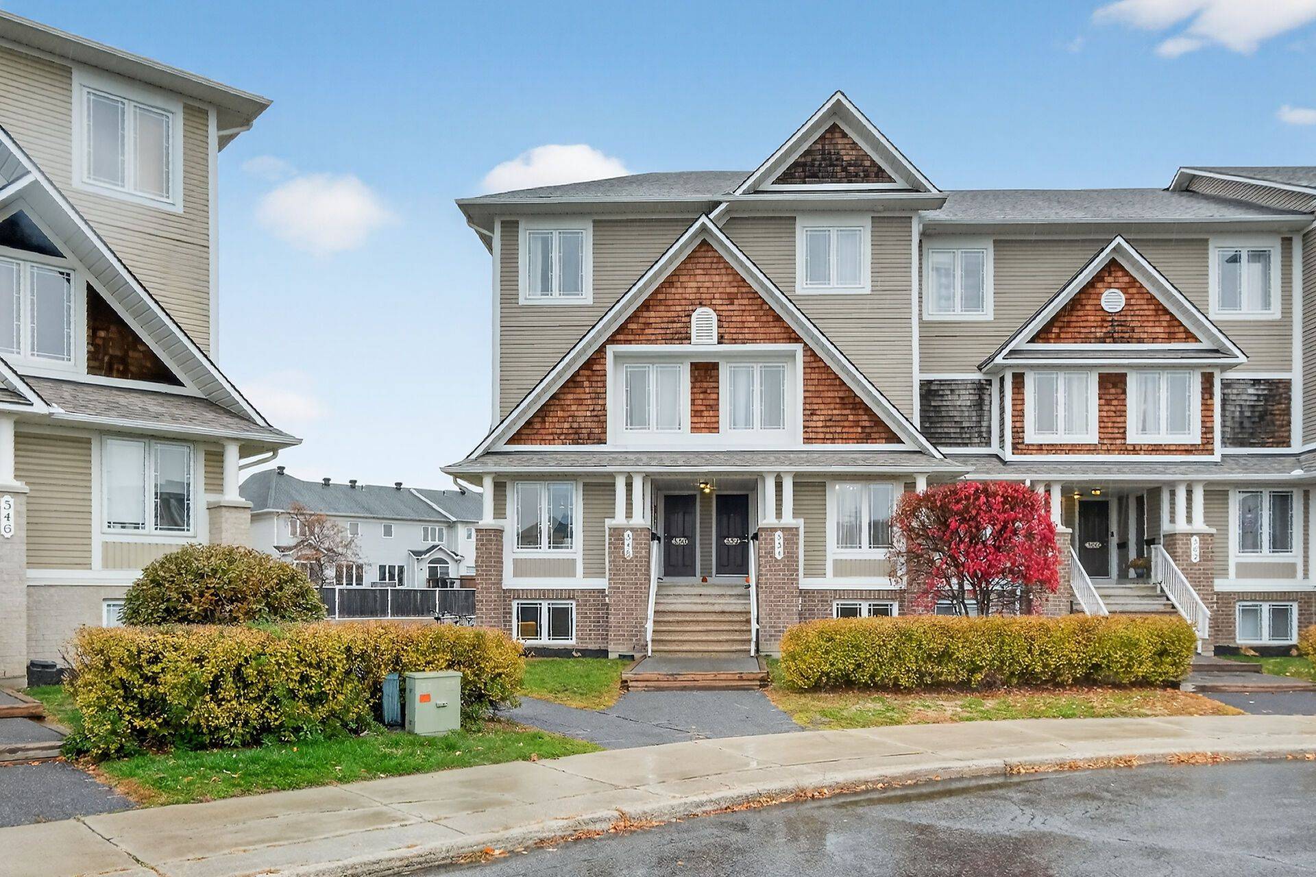 Orleans - Cumberland And Area, ON K4A 0H5,548 Lakeridge DR NE