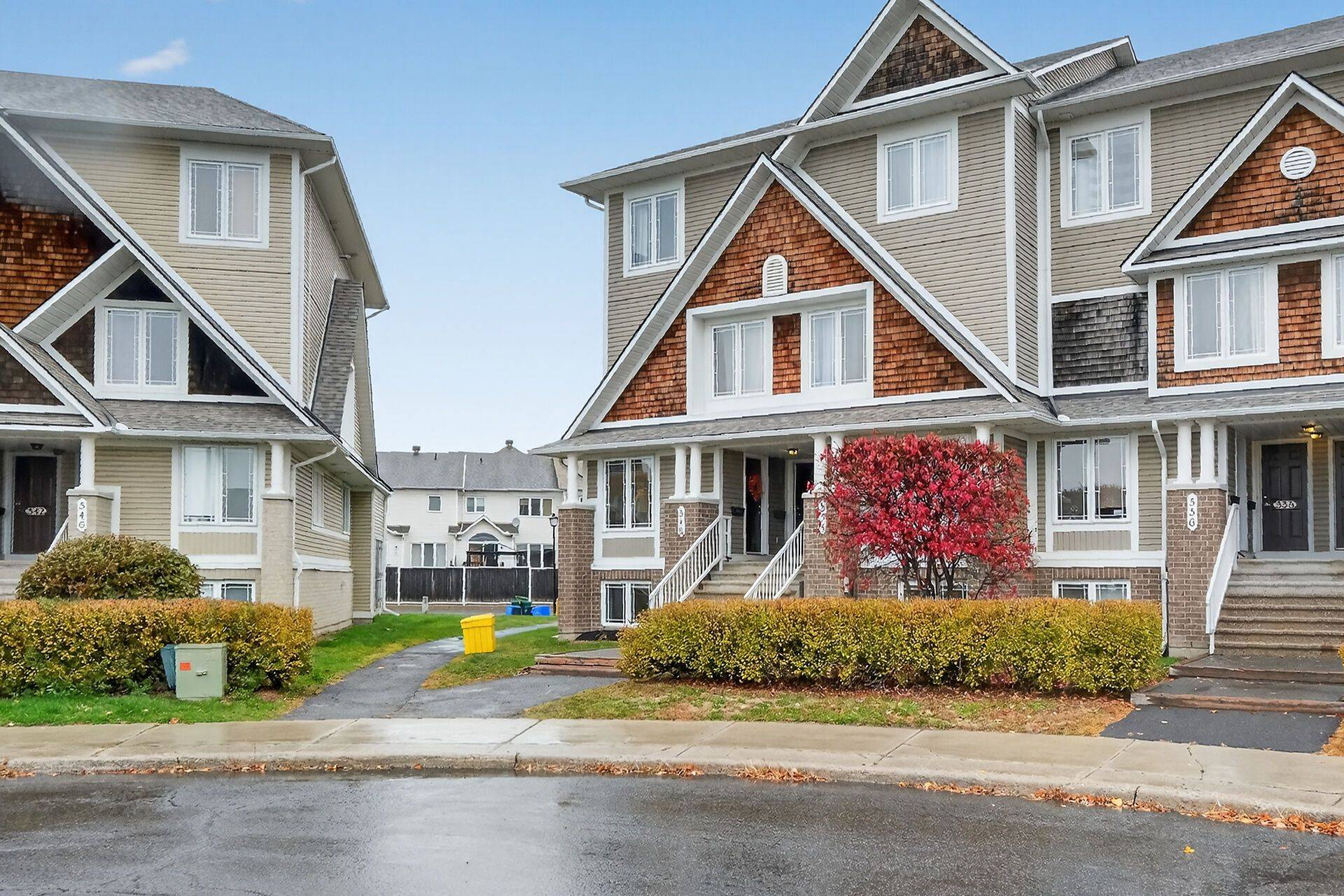 Orleans - Cumberland And Area, ON K4A 0H5,548 Lakeridge DR NE