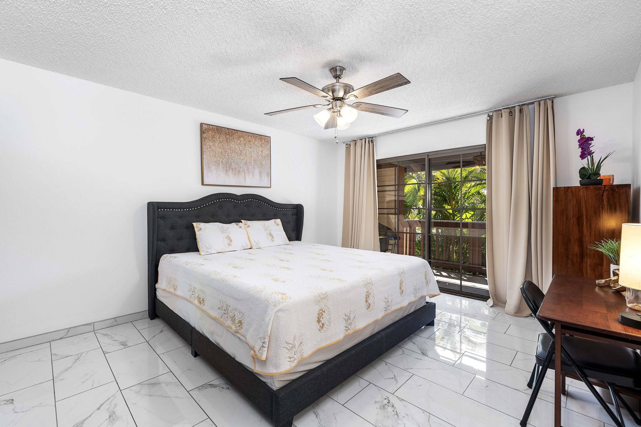 Kailua-kona, HI 96740,75-123 LUNAPULE RD #107