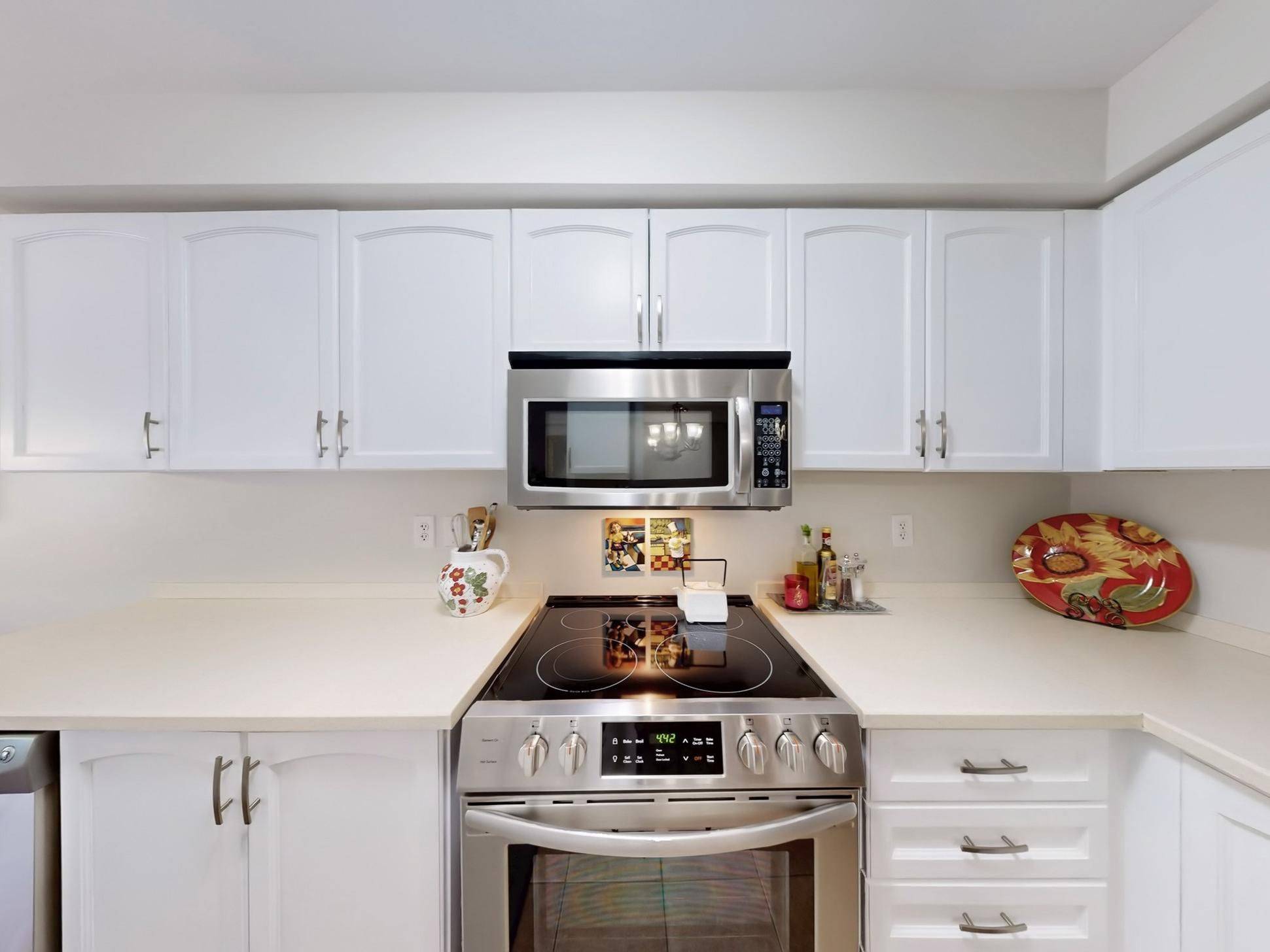 Mississauga, ON L5W 2A1,7360 Zinnia PL #16