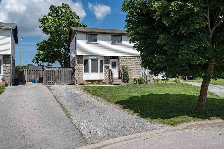 Thorold, ON L2V 4K3,76 Manley CRES