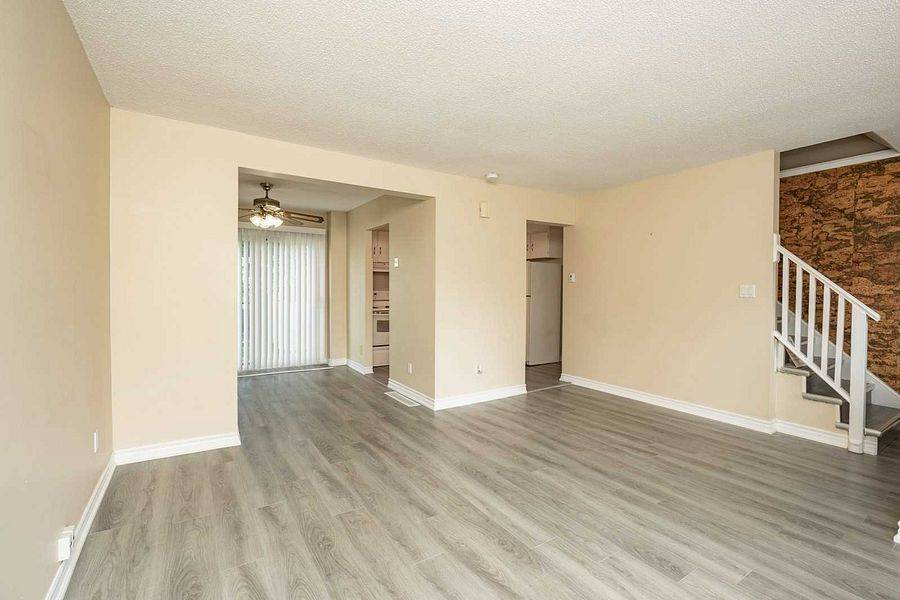 Thorold, ON L2V 4K3,76 Manley CRES