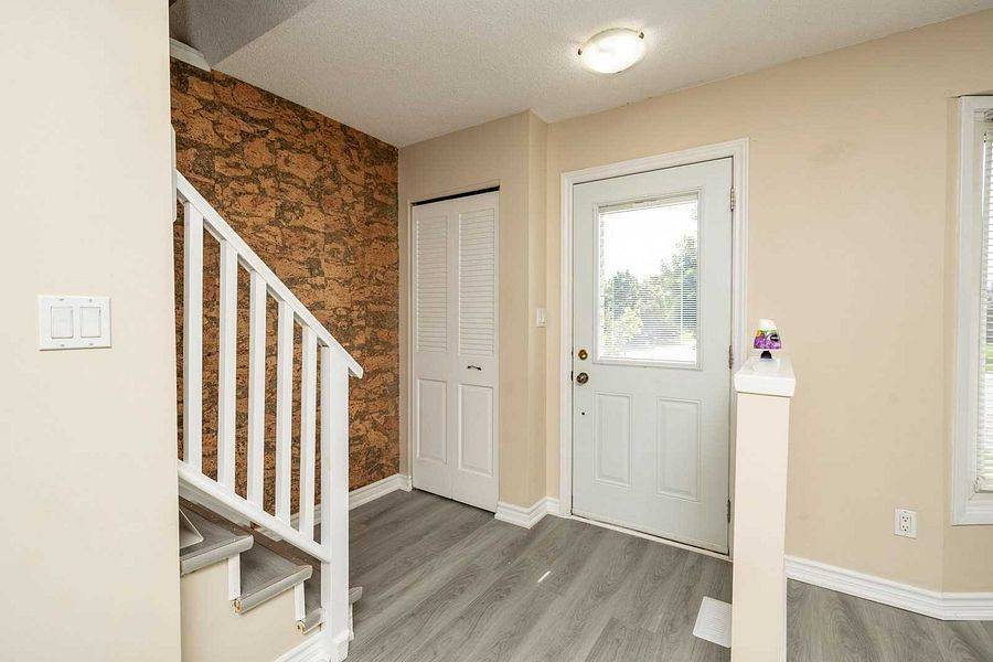 Thorold, ON L2V 4K3,76 Manley CRES