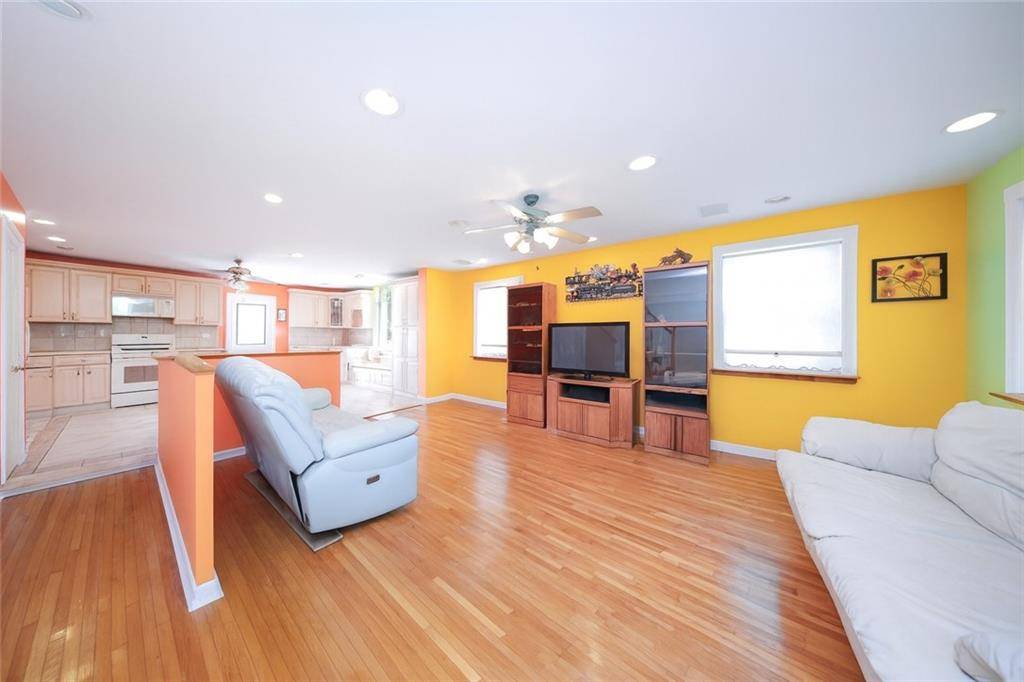 Brooklyn, NY 11214,2535 Bath AVE