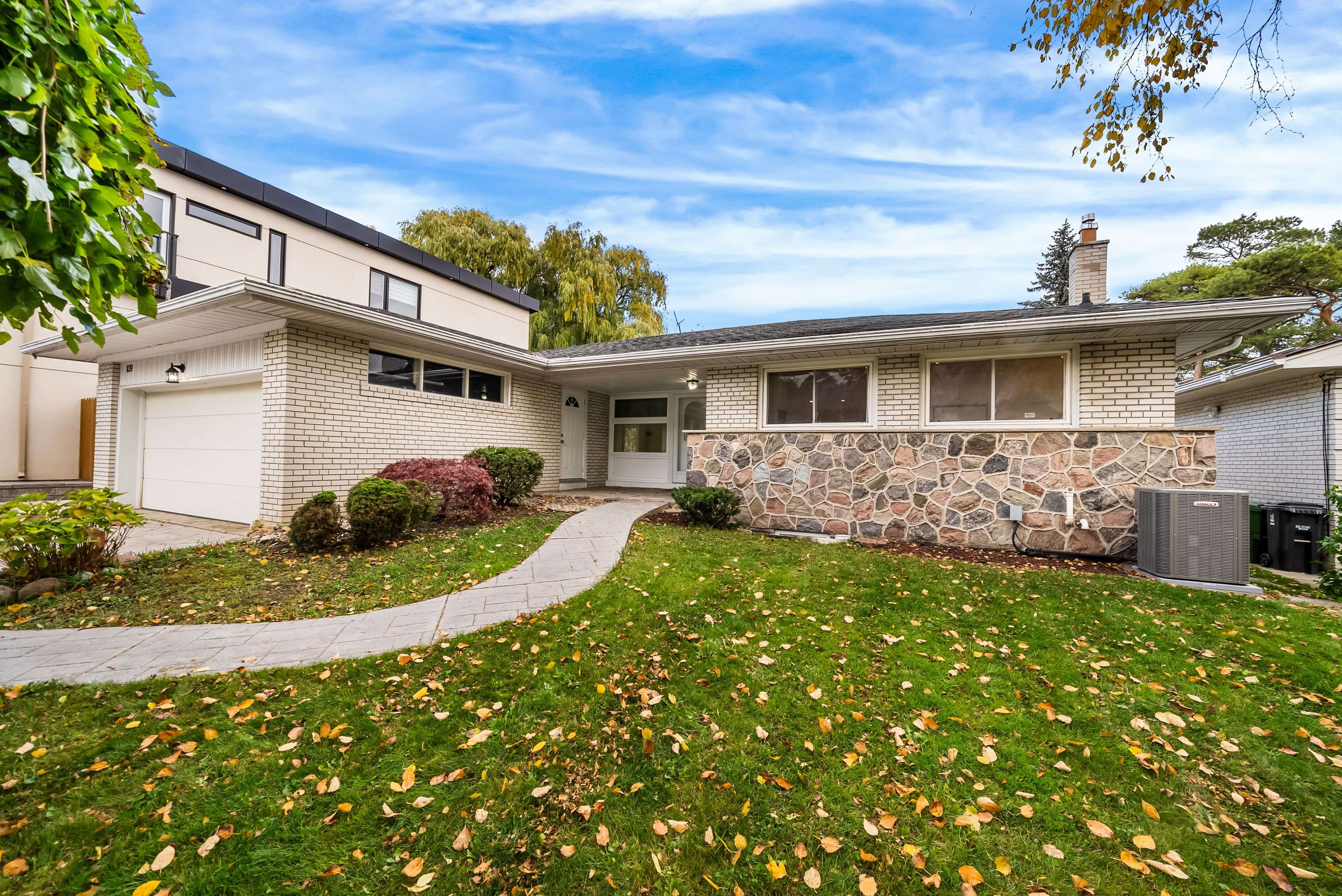 Toronto C15, ON M2K 2H7,109 Banstock DR