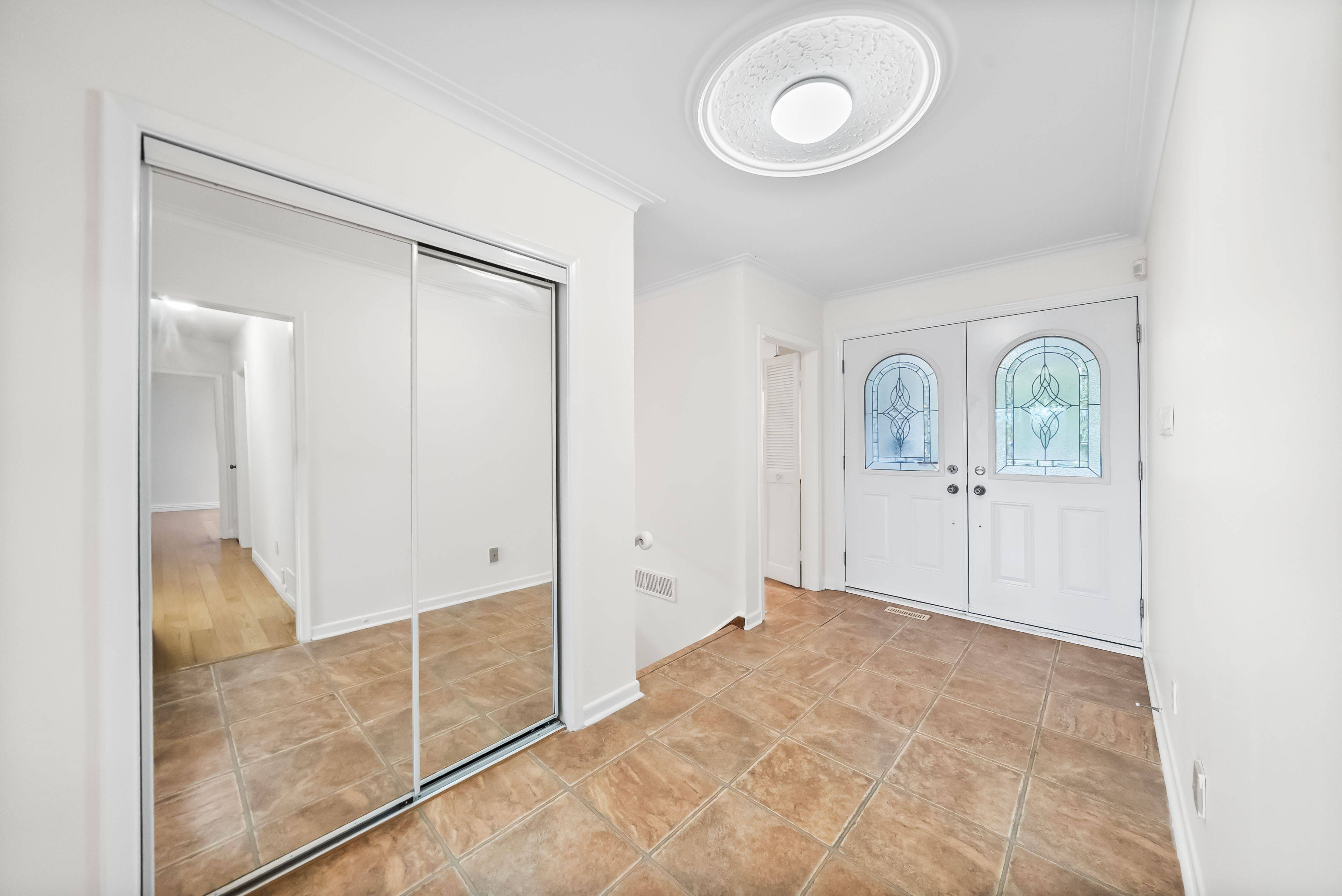 Toronto C15, ON M2K 2H7,109 Banstock DR