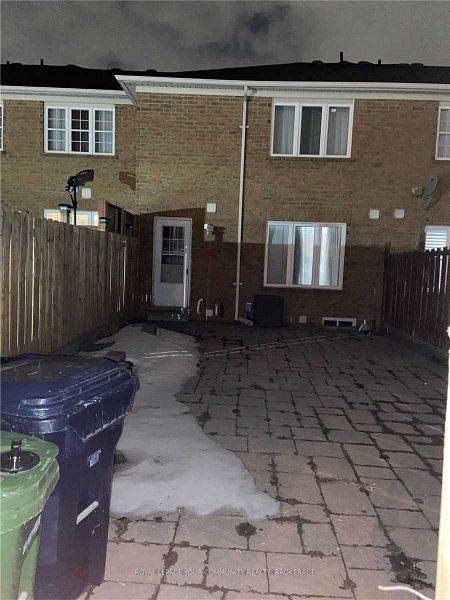 Toronto E11, ON M1X 2E5,99 Staines RD #Bsmnt