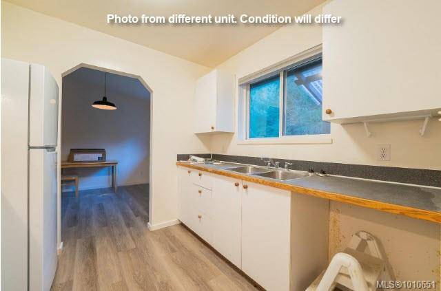 Gabriola Island, BC V0R 1X3,745 Church St #13