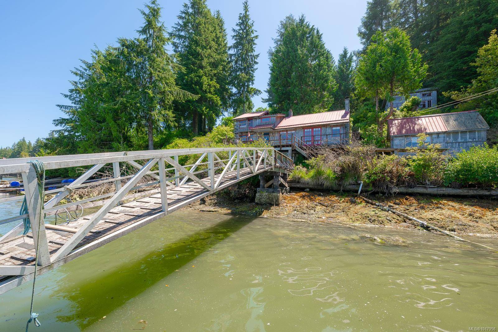 Bamfield, BC V0R 1B0,310 Tower Rd