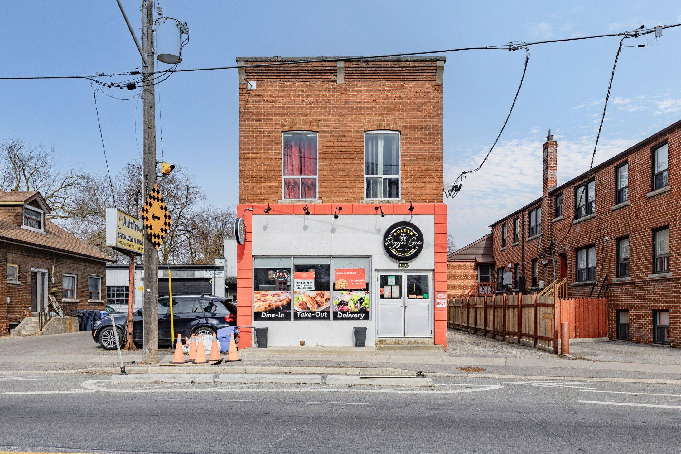 Toronto E03, ON M4K 2T1,1201 Broadview AVE