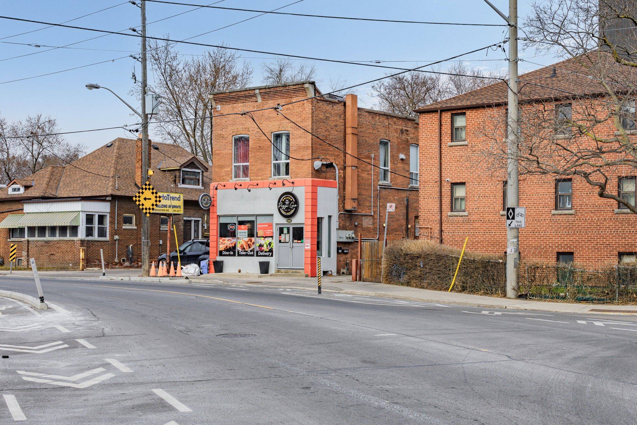 Toronto E03, ON M4K 2T1,1201 Broadview AVE