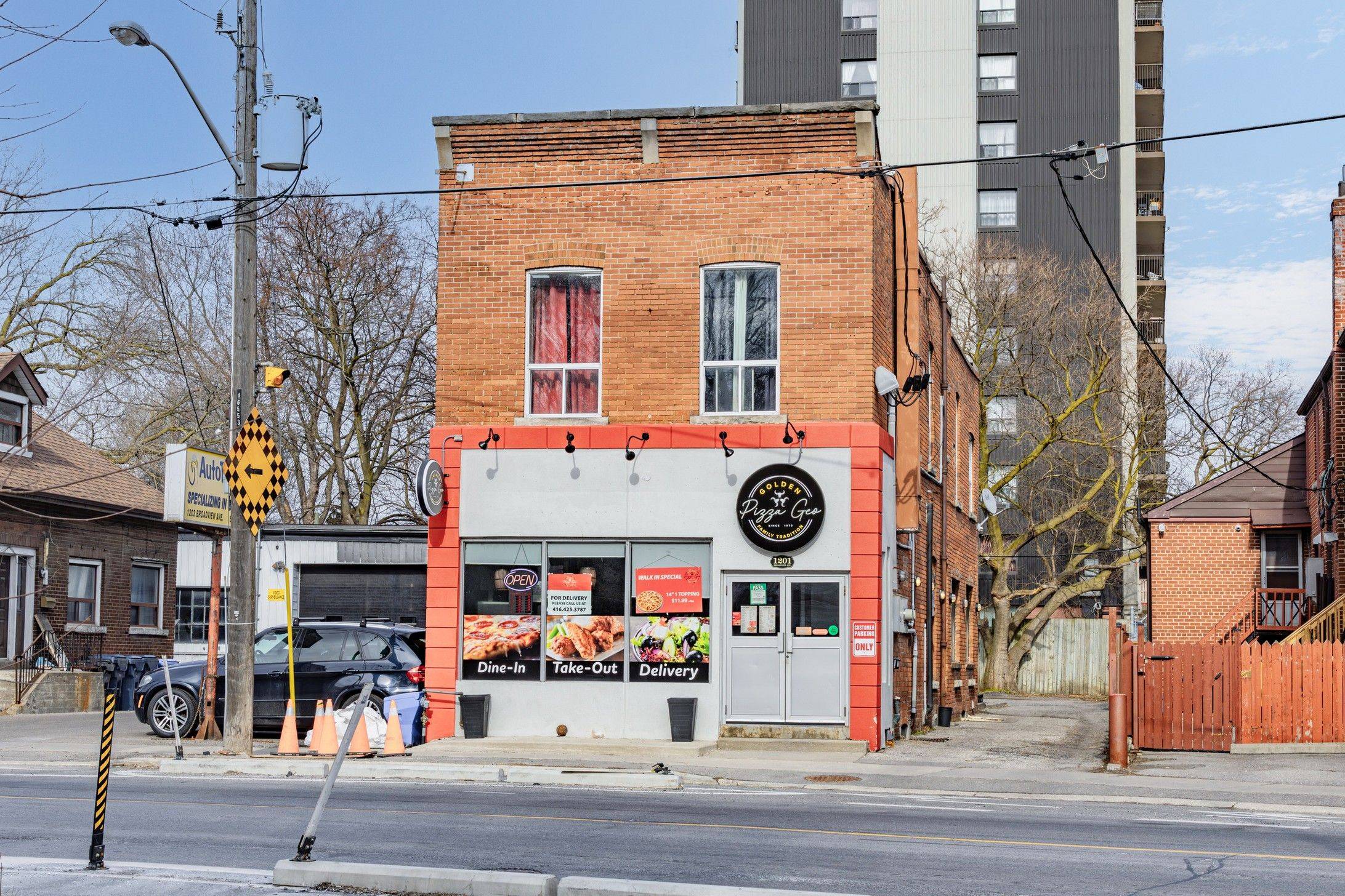 Toronto E03, ON M4K 2T1,1201 Broadview AVE