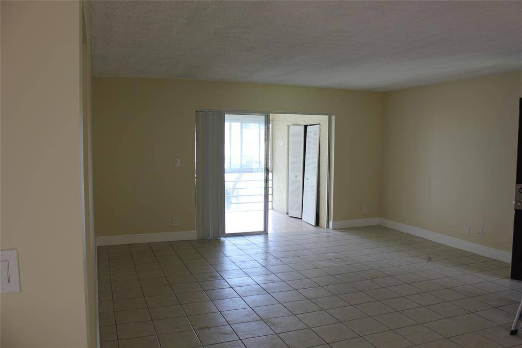 Lauderhill, FL 33313,4240 NW 21st St #134