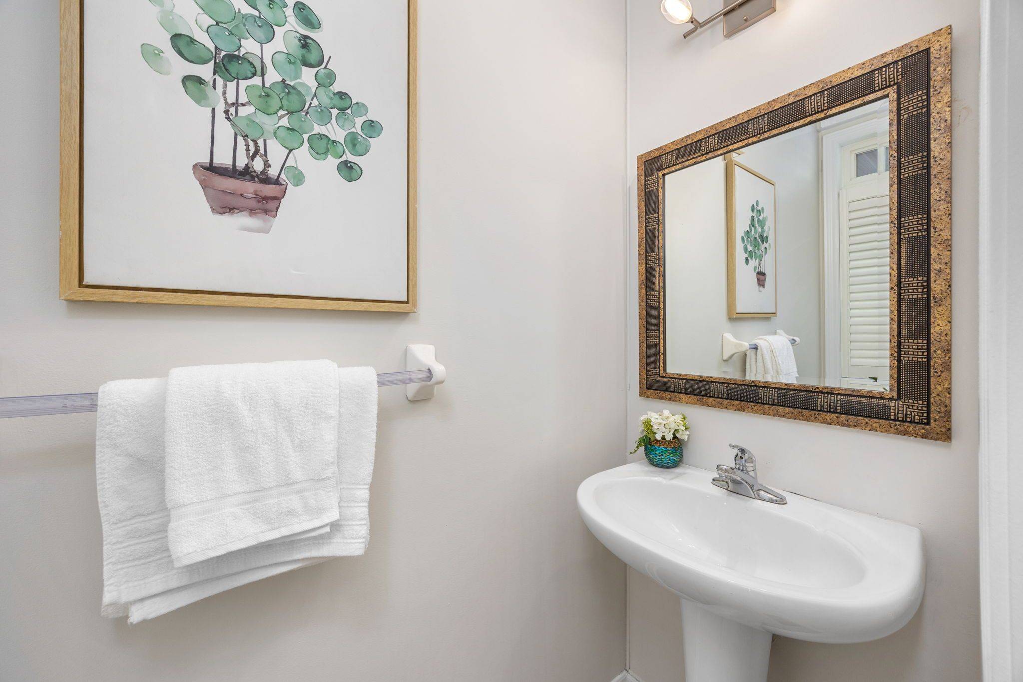 Brampton, ON L6X 0Y6,32 Frenchpark CIR