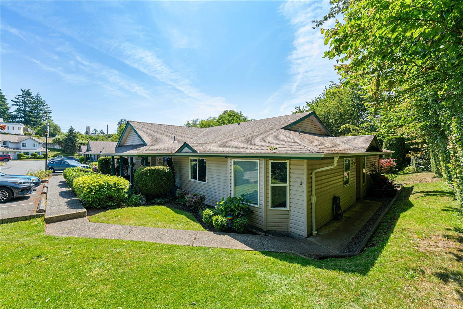 Nanaimo, BC V9R 5W4,449 Gail Pl #1