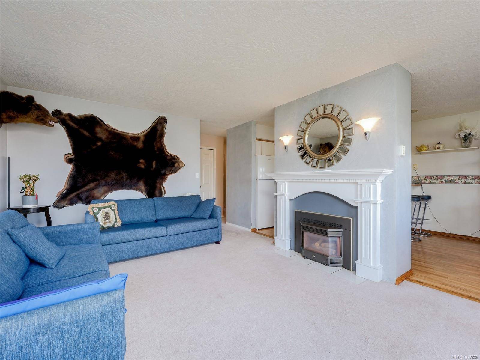 Esquimalt, BC V9A 4W9,1265 Woodway Rd