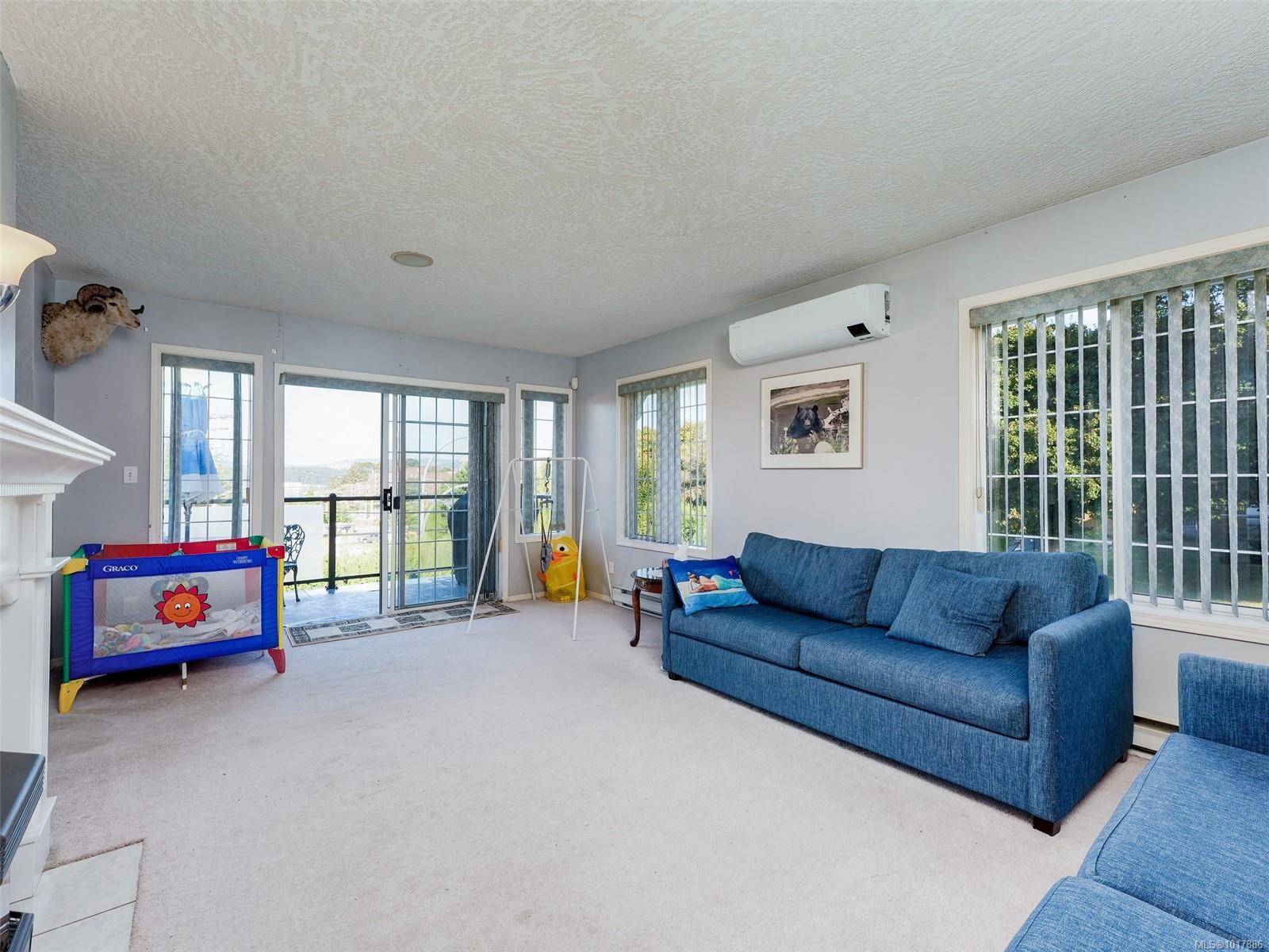 Esquimalt, BC V9A 4W9,1265 Woodway Rd