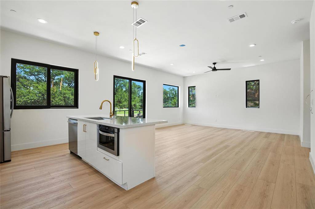 Dallas, TX 75206,1425 N Garrett Avenue #110