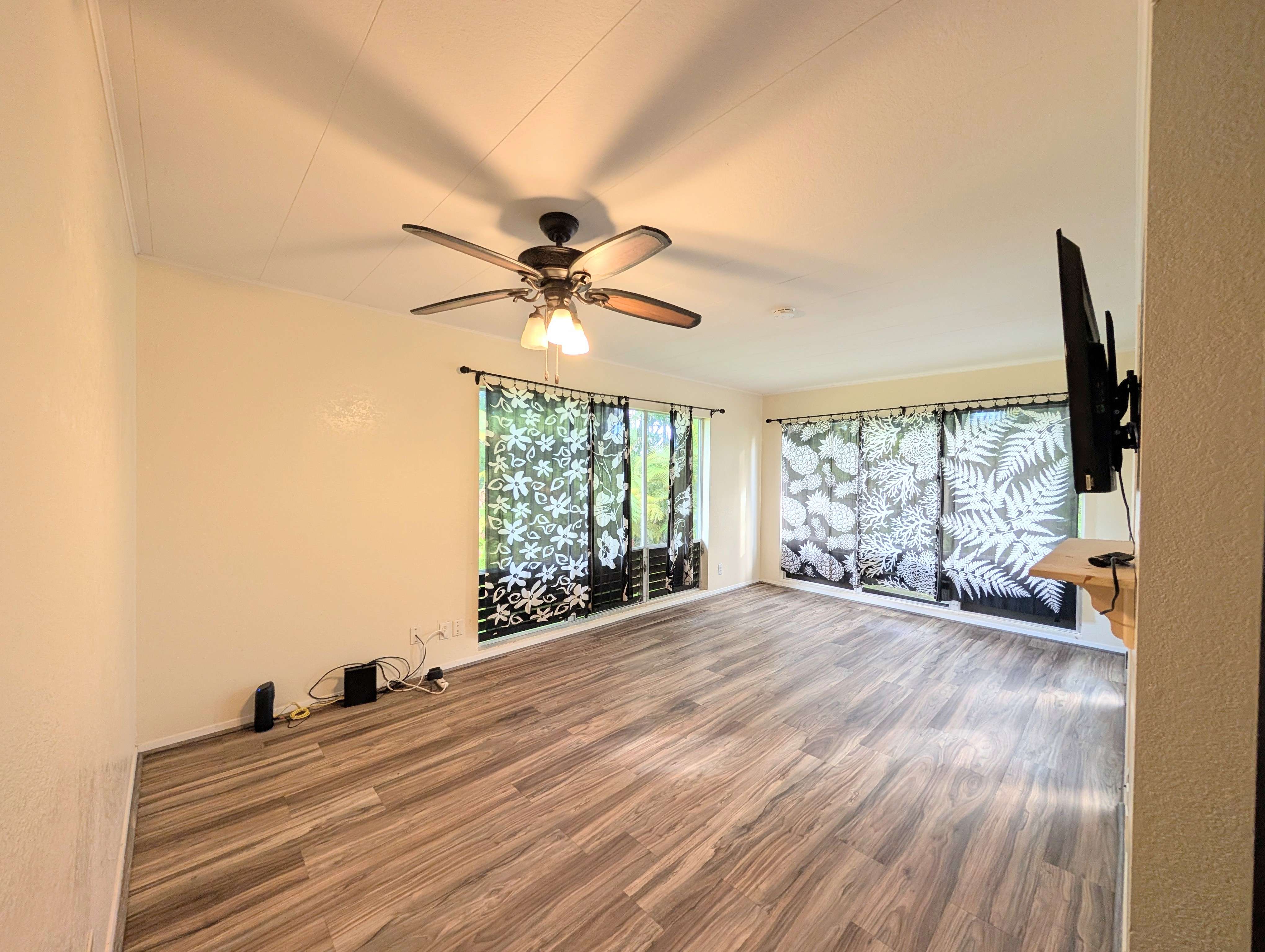 Pahoa, HI 96778,13-1252 LEILANI AVE